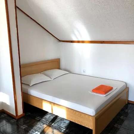 아파트 Mariana марияна